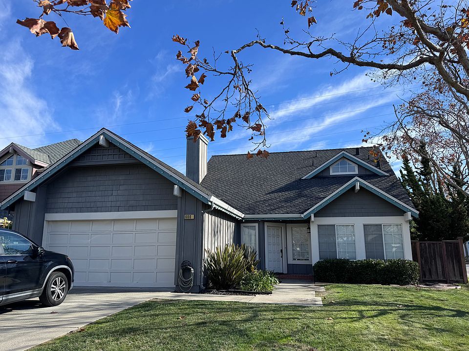 1st image of 600 Saint Croix Ln