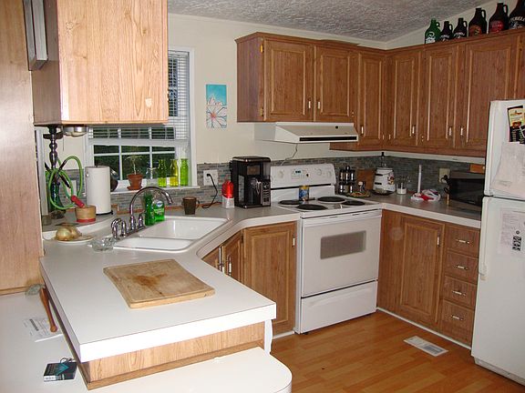 4th image of 6728 123rd Ave