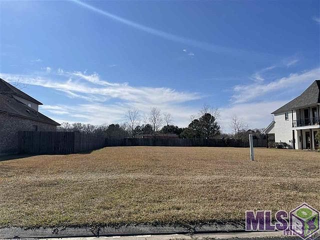 1st image of 18747 Lake Harbor Ln