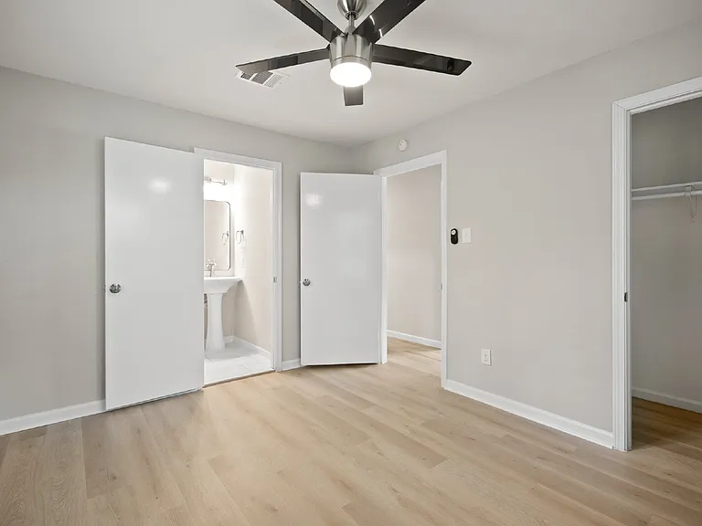 1080 Callaway Dr #HSE — Photo 19