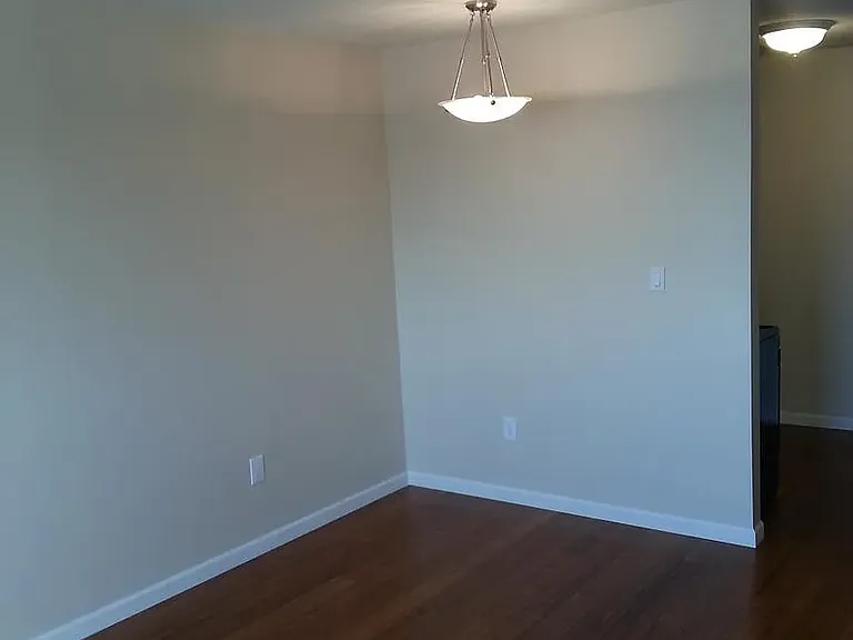 1168 Main St #B — Photo 8