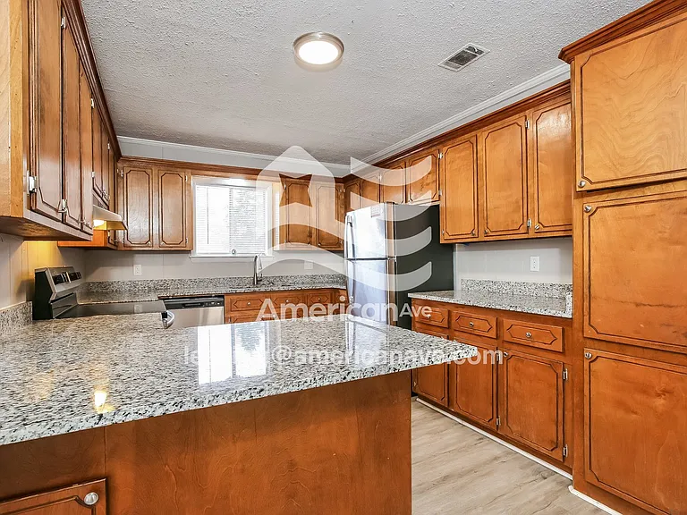 1472100_007_kitchen_14215293.jpg