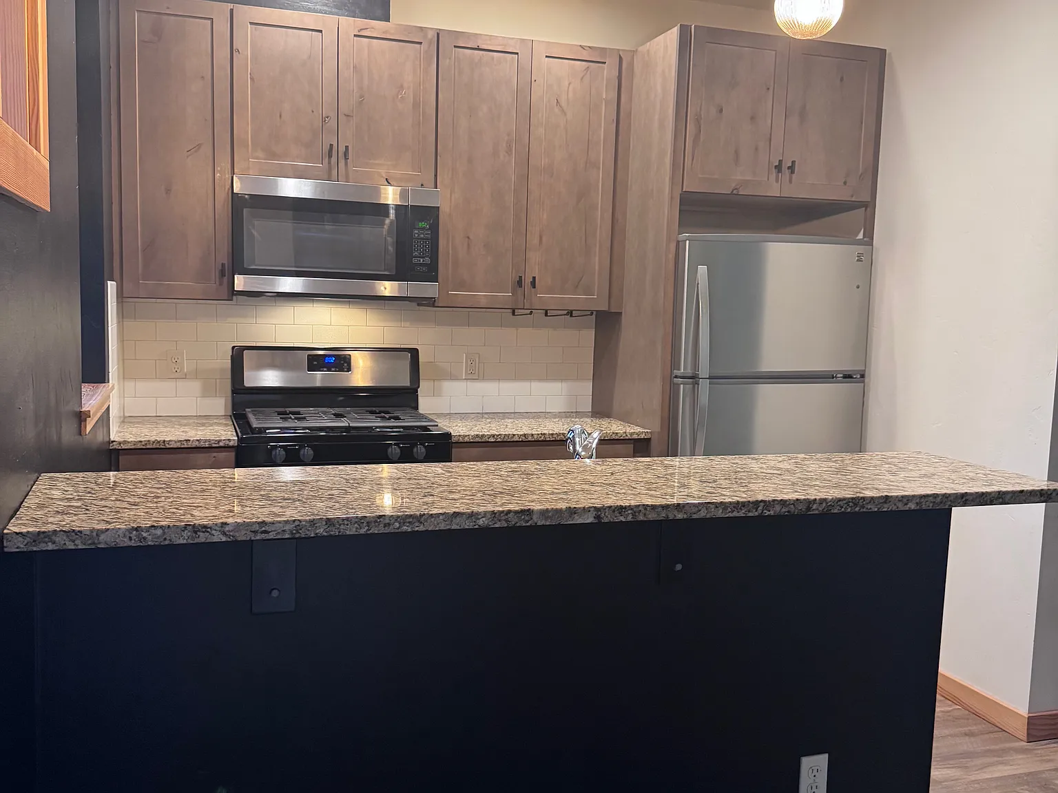2 bed, 1.5 bath, 1152 sqft, $2,500 — Photo 2