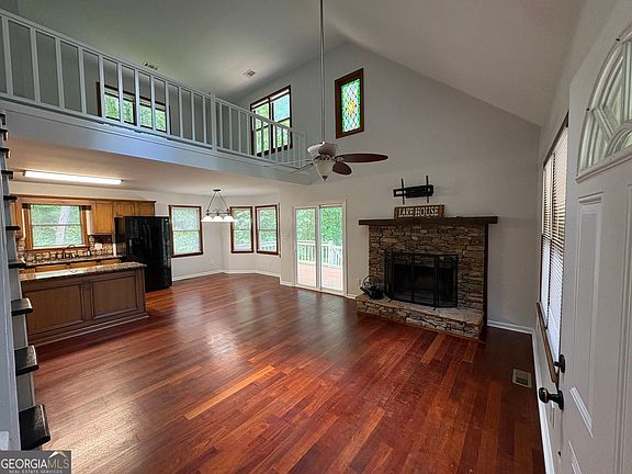 3rd image of 7257 Rocky Ln