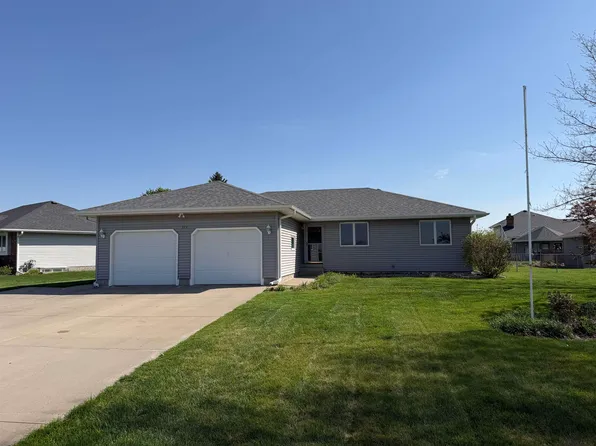 375 S 7th Ave, Columbus, NE 68601
