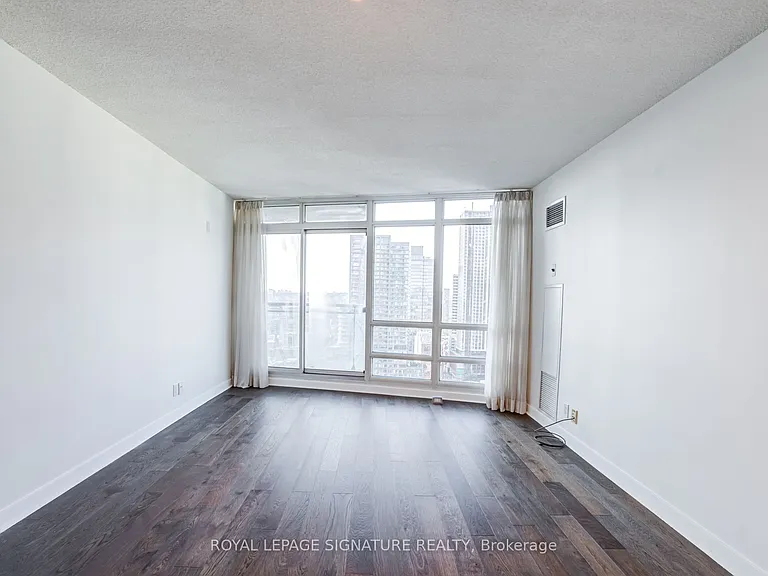 397 Front St W #3608 — Photo 17
