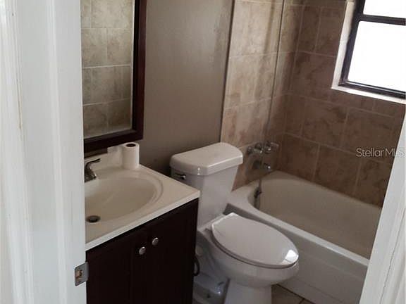 5th image of 555 71st Ave N