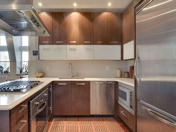 2nd image of 166 Montague St APT 9A
