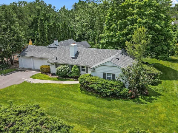 28801 Millbrook Rd, Farmington Hills, MI 48334