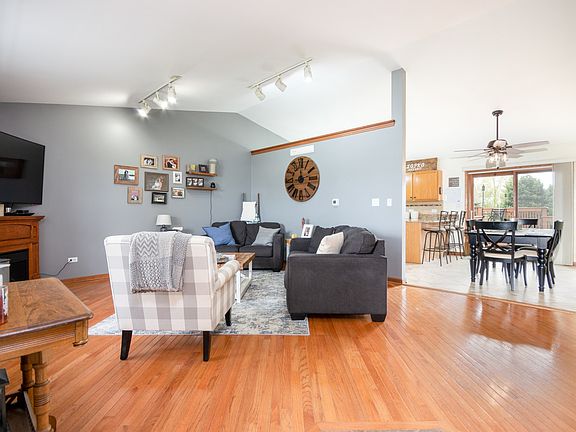 5th image of 103 Cottonwood Blvd
