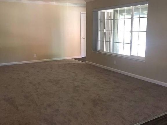 5th image of 2786 Joseph Ave