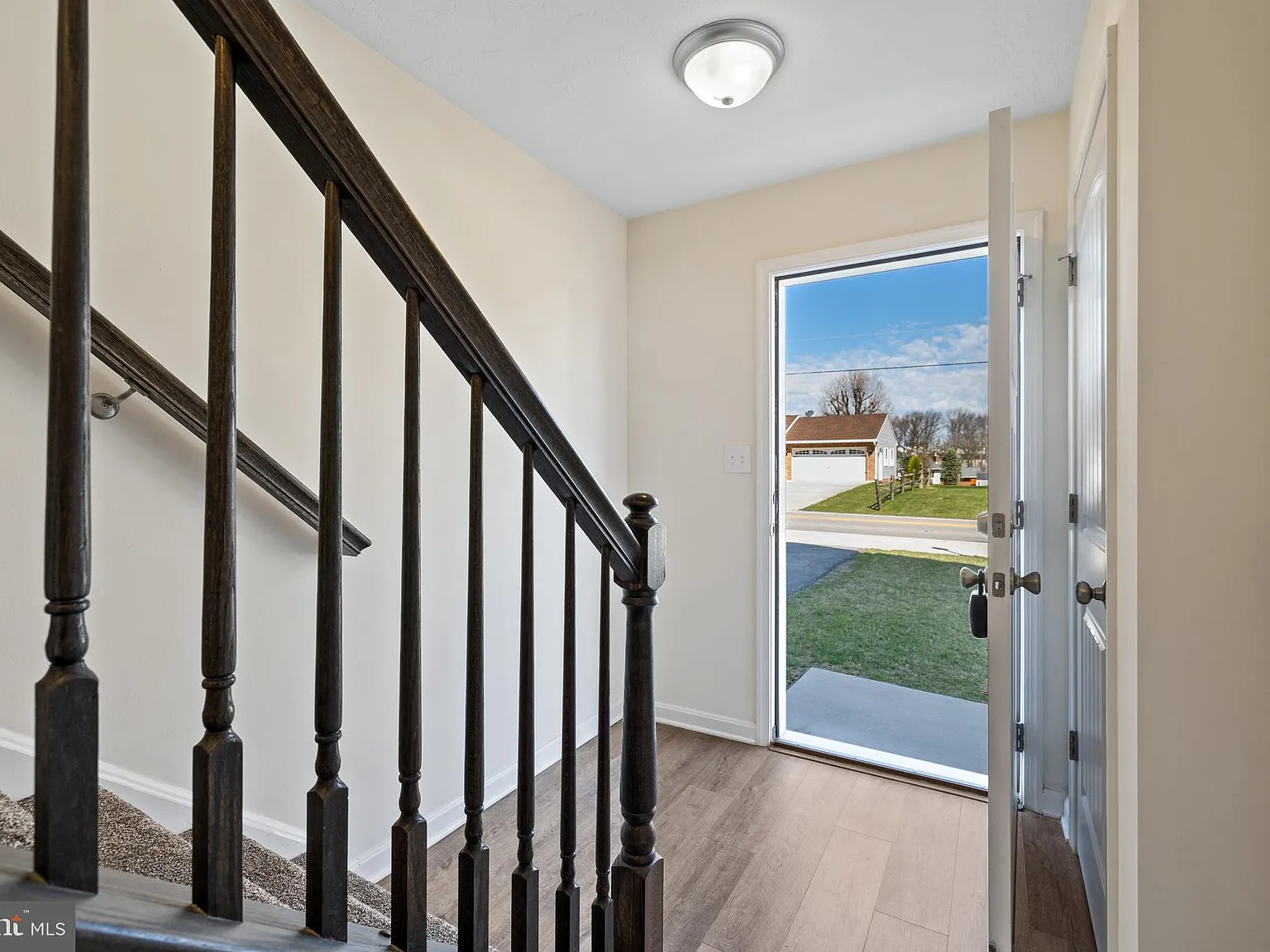 4 bed, 2.5 bath, 1625 sqft, $1,950 — Photo 2