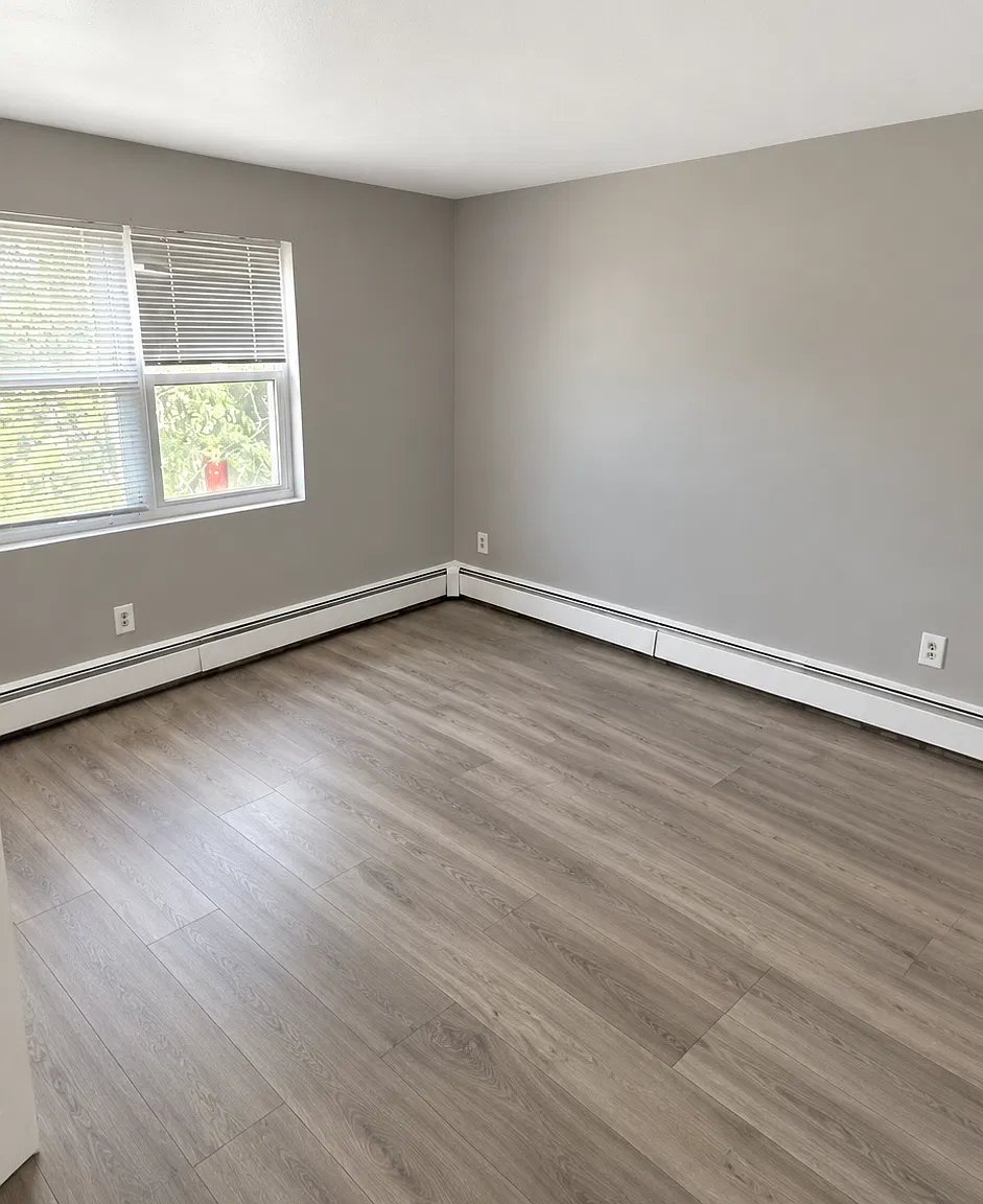 1 bed, 999 sqft, $2,100 — Photo 3