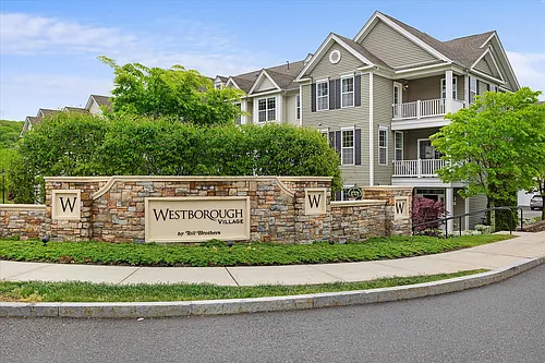 28 Moses Wheelock Ln #28 Photo 1