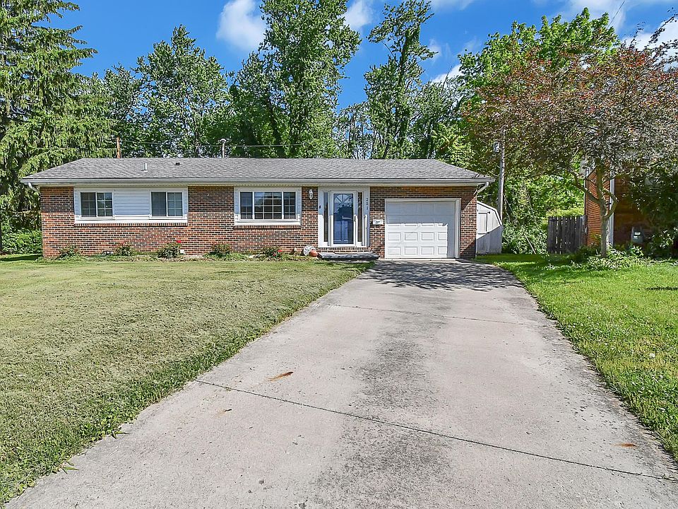 1st image of 251 Sherwood Dr