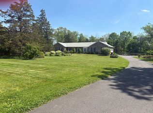 350 Homestead Dr, Harleysville, PA 19438