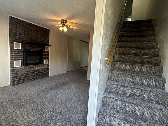 3rd image of 42 Forest Dr #108