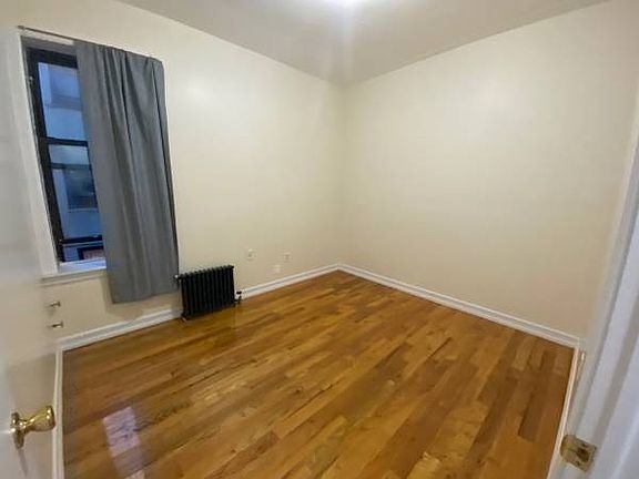 2nd image of 1051 Ocean Ave APT 3
