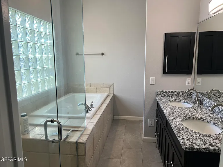 5656 Burning Tree Dr — Photo 46