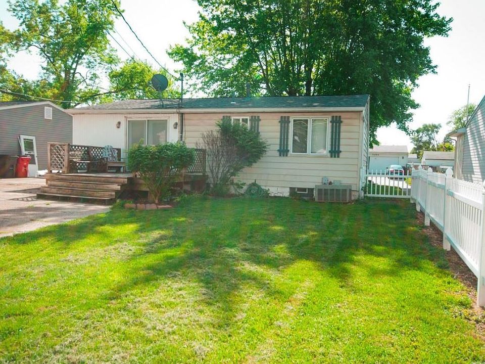 2nd image of 3494 Devin Rd
