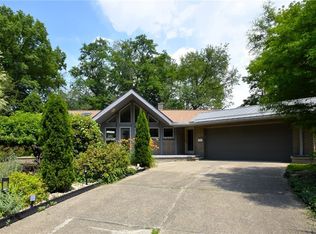 867 Haywood Dr, South Euclid, OH 44121