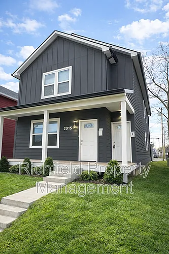 2015 E Maryland St Photo 1