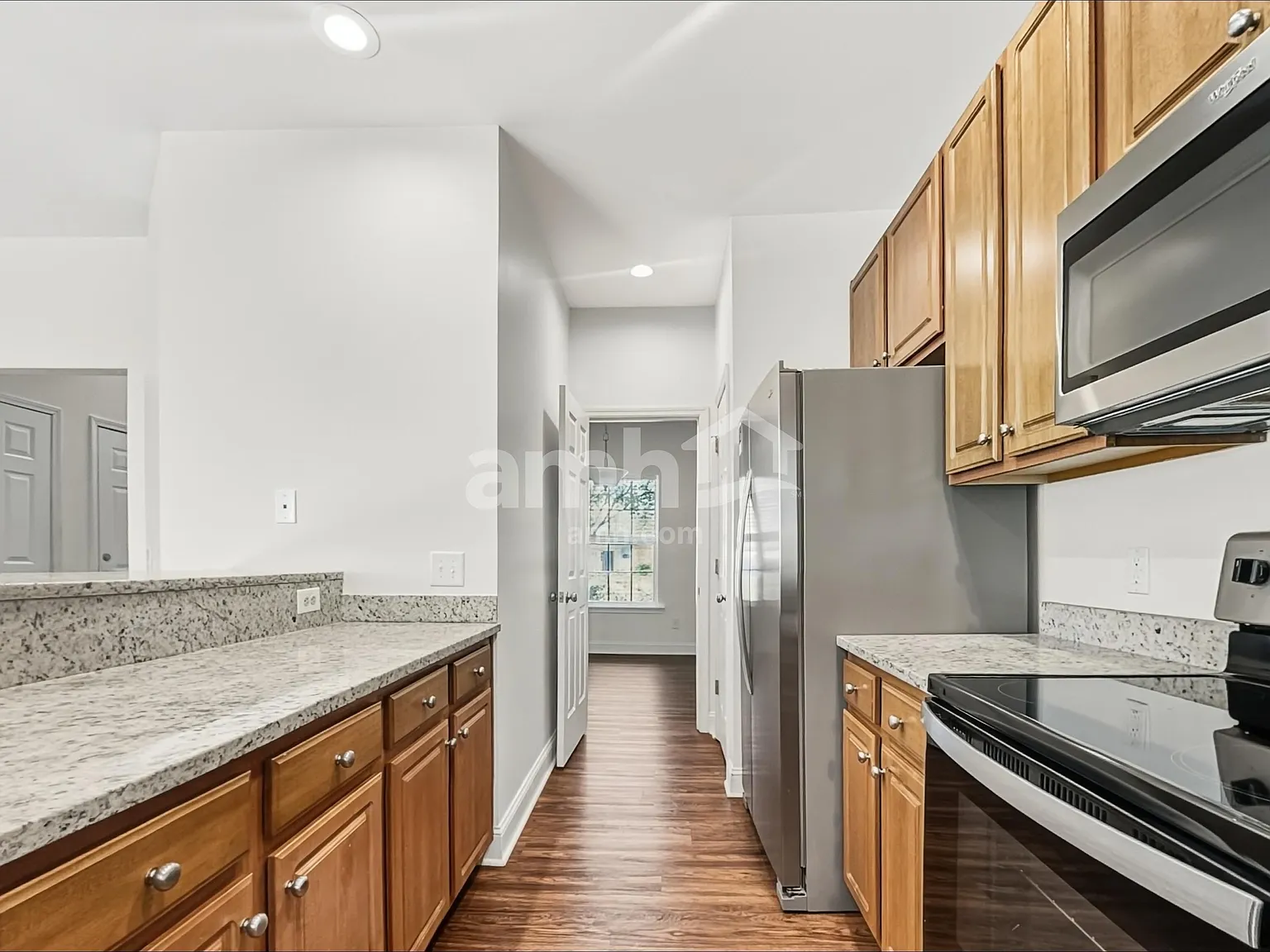 3 bed, 2.5 bath, 1812 sqft, $2,275 — Photo 3