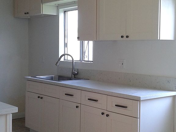 5th image of 3120 Seaman Ave APT C