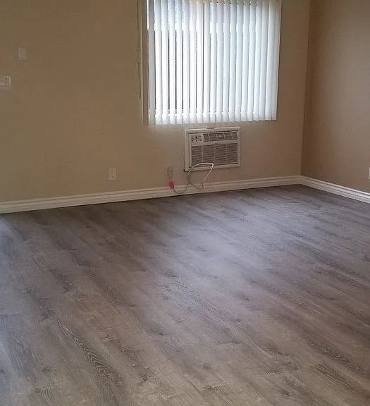 Ally's Flower Apartments LLC — Photo 11