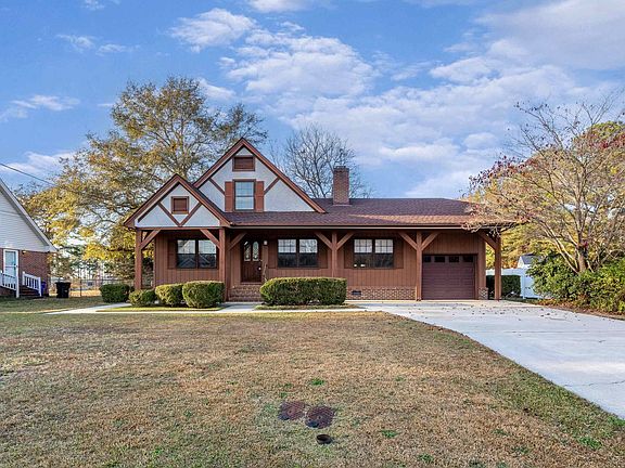 4th image of 40 White Oak Dr