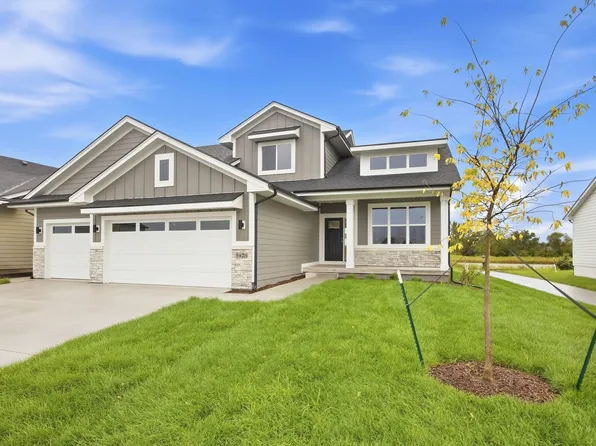 9428 NW 82nd Ave, Johnston, IA 50131