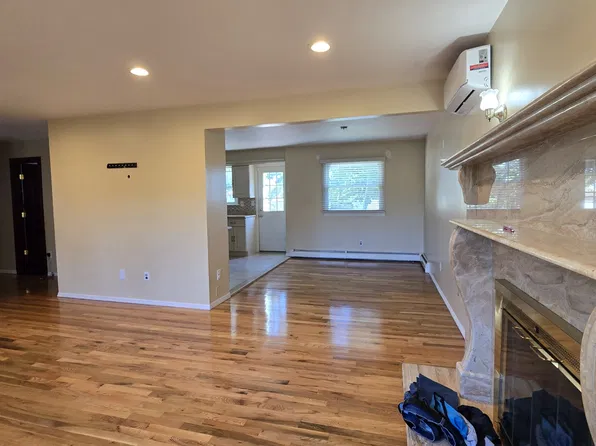 (undisclosed Address), Bethpage, NY 11714