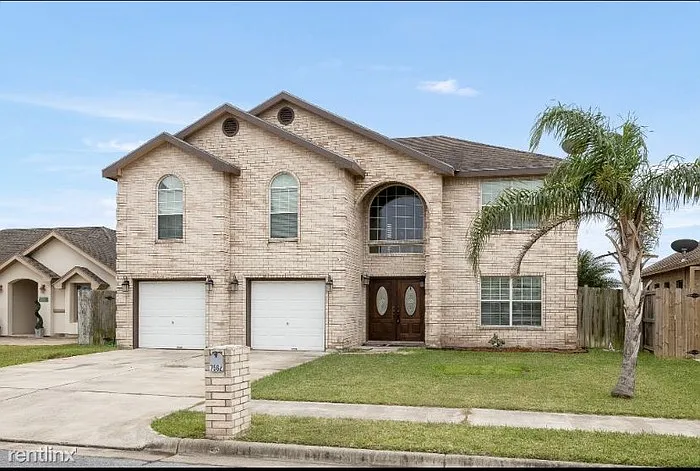 7562 Cedar Ave