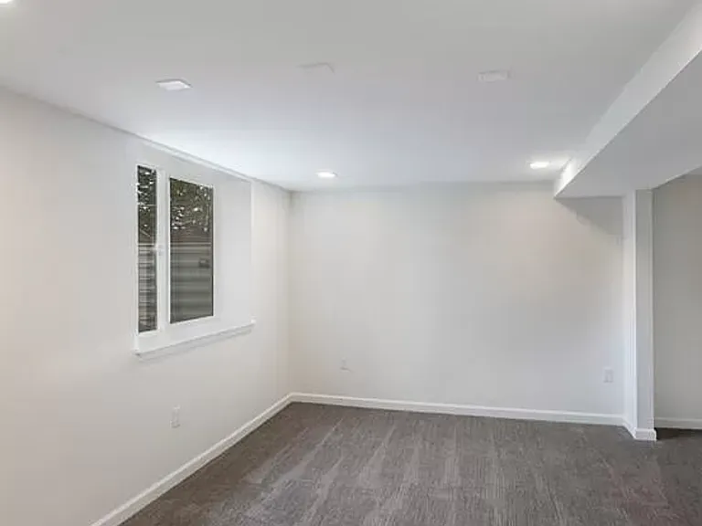 4204 N Adams St — Photo 7