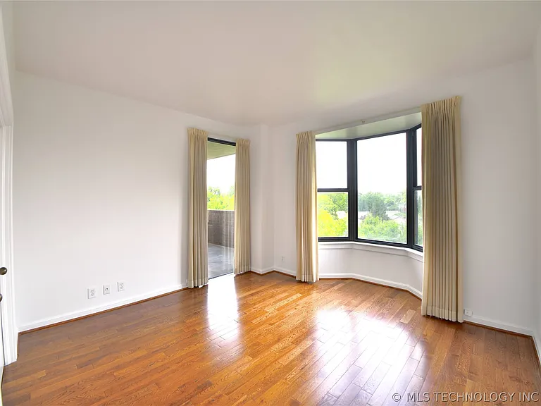 2121 S Yorktown Ave #602 — Photo 11