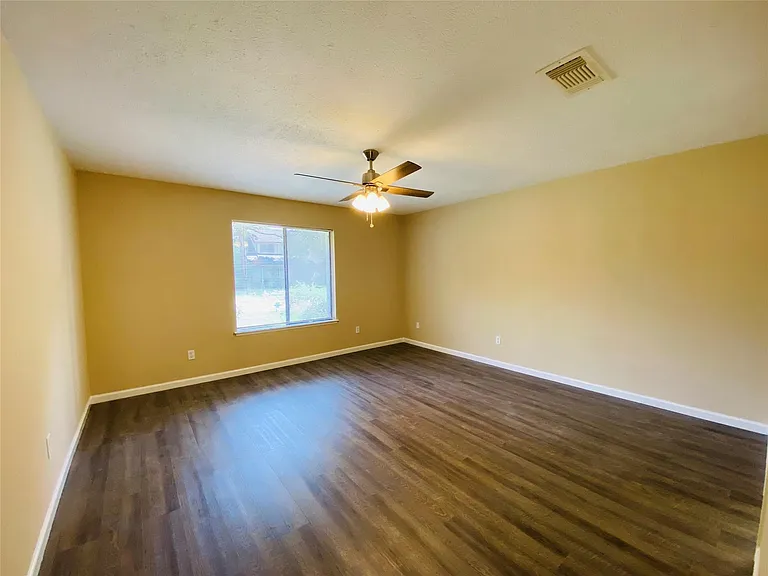 14815 Earlswood Dr — Photo 18