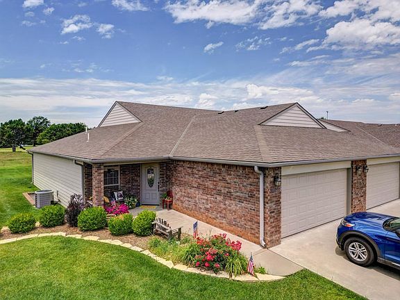 2nd image of 3607 Lakeshore Dr