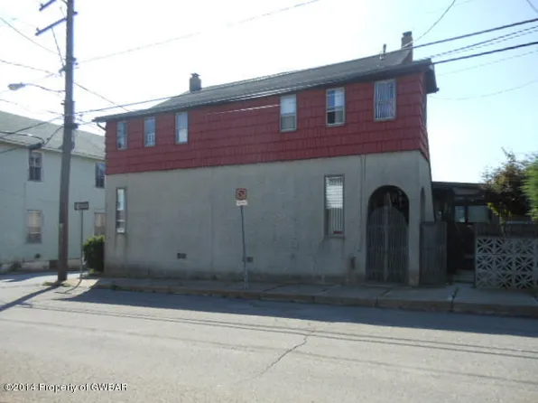 702 Walnut St, Freeland, PA 18224