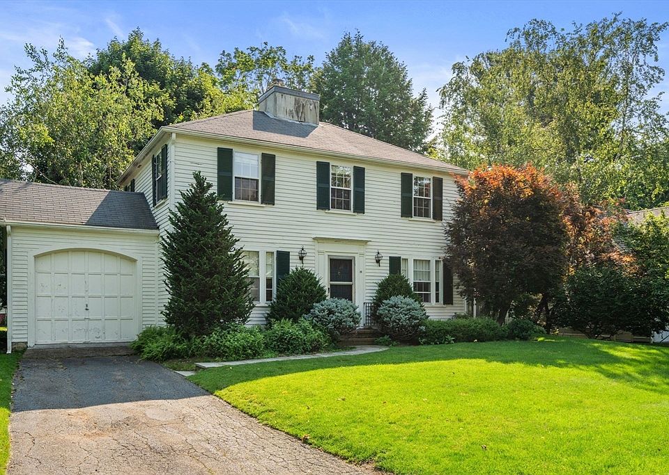 1st image of 10 Wilde Rd