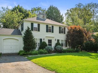 10 Wilde Rd, Wellesley, MA 02481