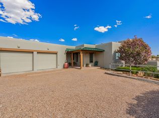 69 Avenida Frijoles, Santa Fe, NM 87507