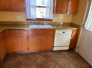 510 Rawson Ct, South Milwaukee, WI 53172