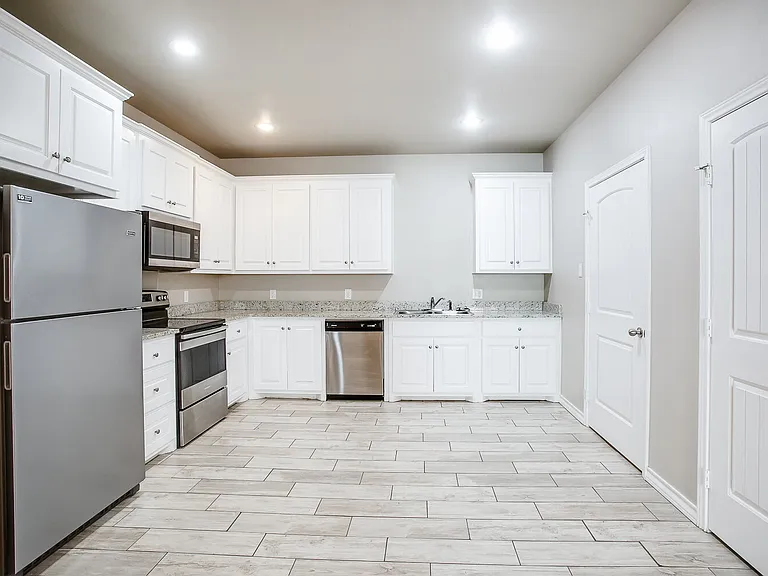 9803 Uvalde Ave #A — Photo 6