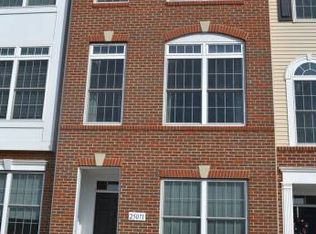 25071 Riding Center Dr, Chantilly, VA 20152