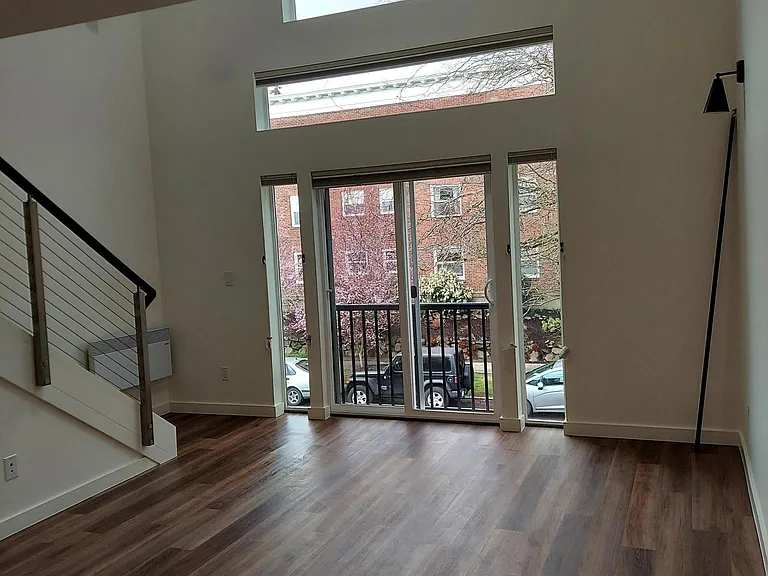 102 18th Ave E #A — Photo 6