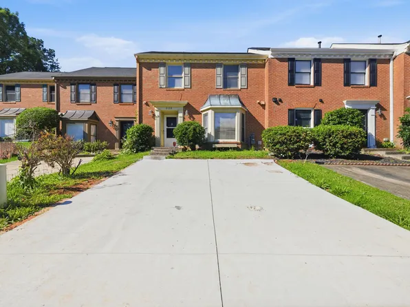 320 Forestgate Ct, Sandy Springs, GA 30350