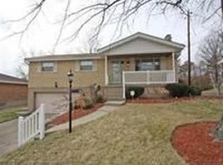 5733 Nickview Dr, Cincinnati, OH 45247