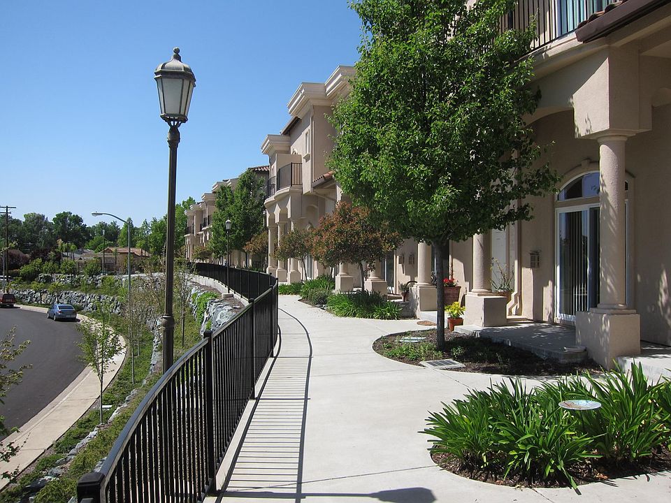 1st image of 2593 Chalmette Ct Unit 31