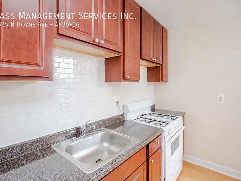 4835 N Hoyne Ave #1A — Photo 2