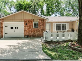 11413 W 77th Pl, Shawnee, KS 66214